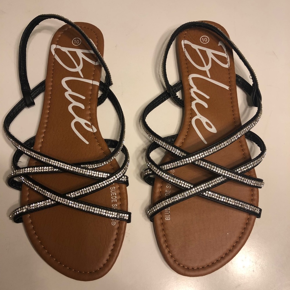 Flats - Sandals